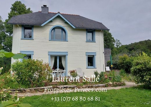 Luxury home in Ambon, Morbihan