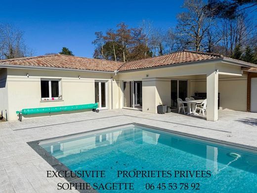 Luxe woning in Salles, Gironde