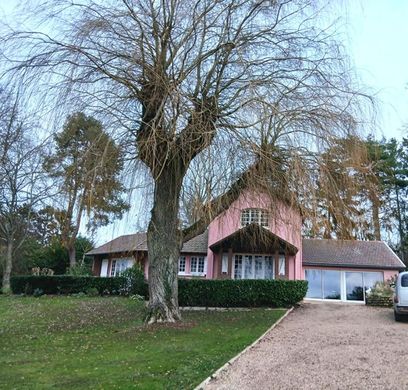 Villa in Courcelles-lès-Gisors, Oise