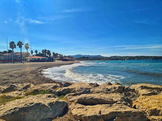 Villa in Six-Fours-les-Plages, Var