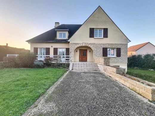 Luxe woning in Mareuil-lès-Meaux, Seine-et-Marne