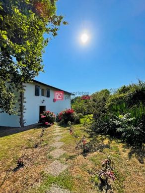 Luxury home in Ustaritz, Pyrénées-Atlantiques