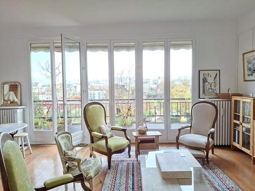 Apartment in Vanves, Hauts-de-Seine