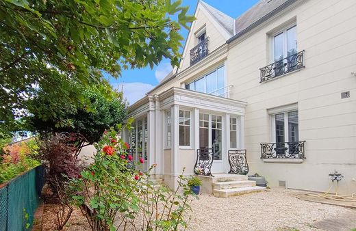 Luxe woning in Bry-sur-Marne, Val-de-Marne