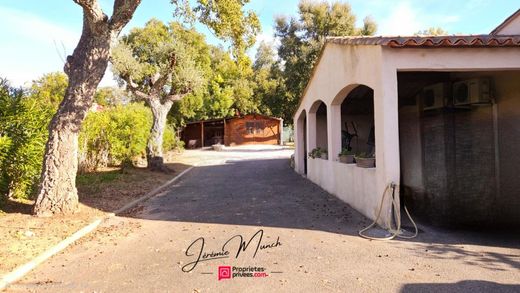 Casa de lujo en Roquebrune-sur-Argens, Var