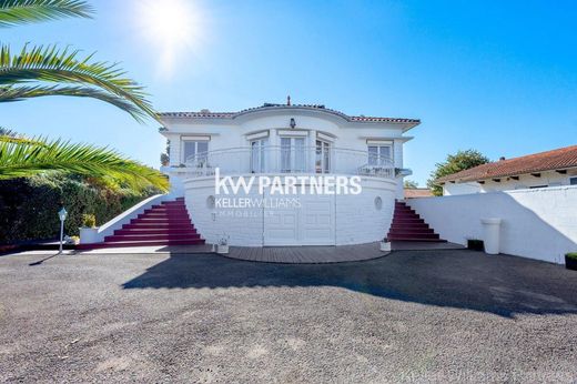 Luxe woning in Le Haillan, Gironde