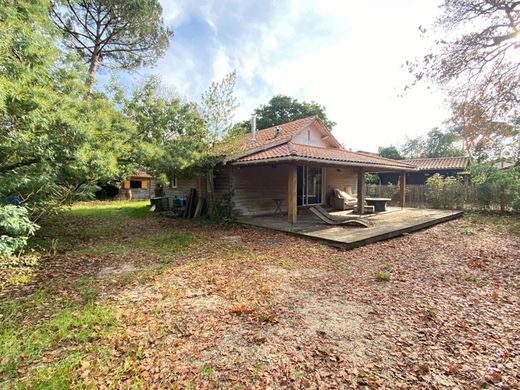 Luxury home in Lège-Cap-Ferret, Gironde