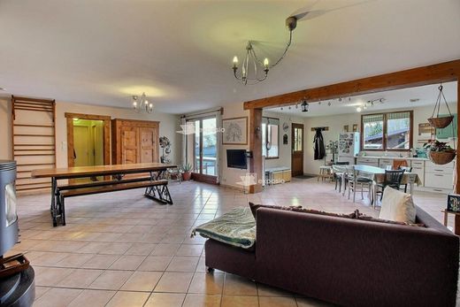 Maison de luxe à La Motte-Servolex, Savoie