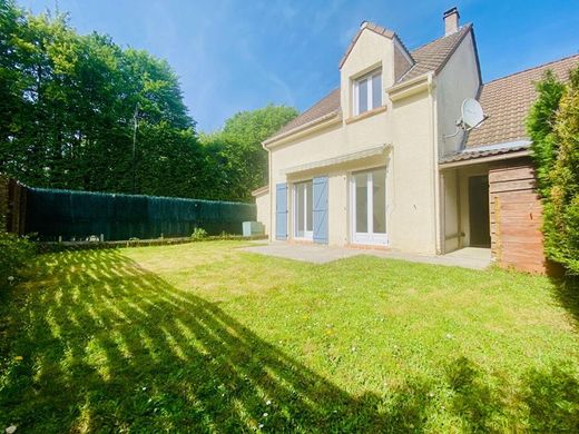 Luxury home in Croissy-Beaubourg, Seine-et-Marne