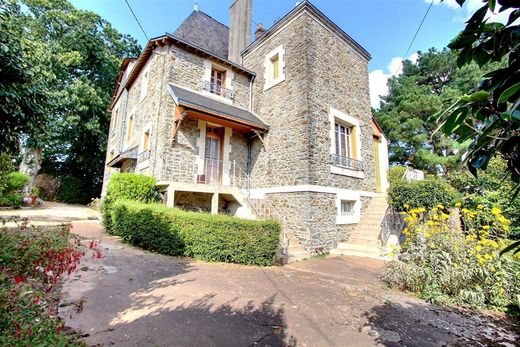 Casa di lusso a Rohan, Morbihan