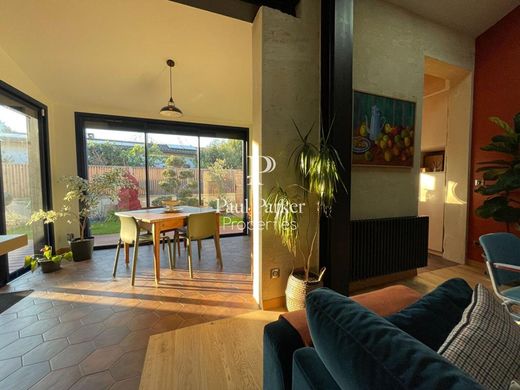 Luxury home in Bègles, Gironde