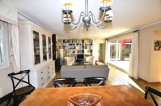 Luxury home in Sainte-Geneviève-des-Bois, Essonne