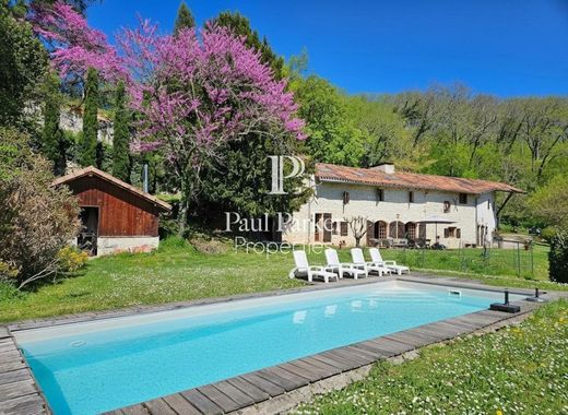 Casa di lusso a Agen, Lot-et-Garonne