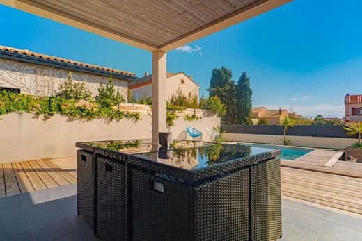 Luxury home in Ponteilla, Pyrénées-Orientales