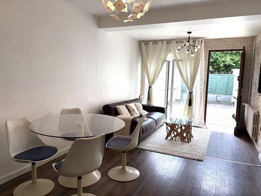 Luxury home in Sèvres, Hauts-de-Seine