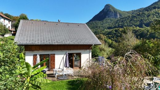 Maison de luxe à Saint-Ferréol, Haute-Savoie