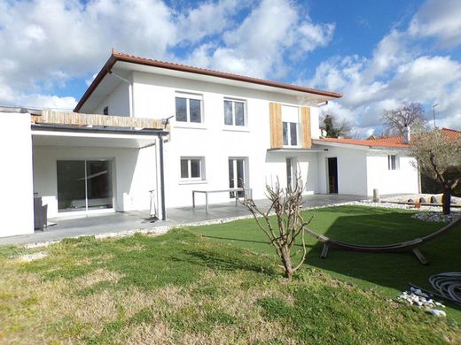 Maison de luxe à Saint-Vincent-de-Tyrosse, Landes