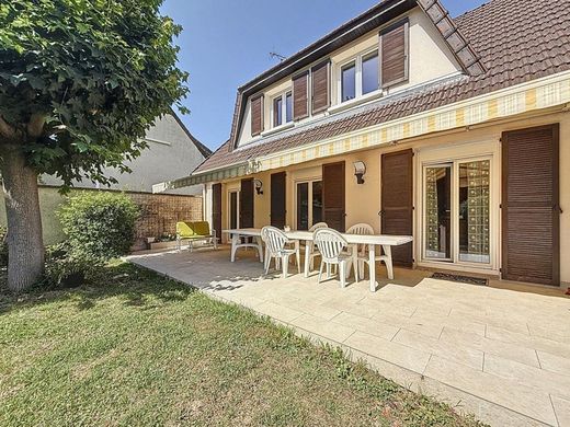 Casa de lujo en Villejuif, Valle de Marne