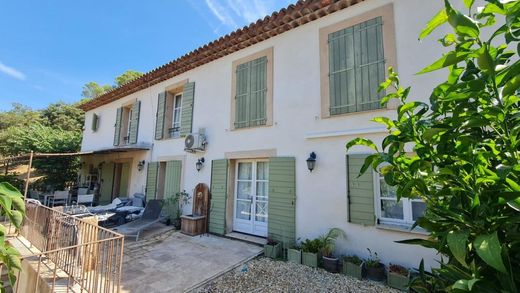 ﻓﻴﻼ ﻓﻲ Lorgues, Var