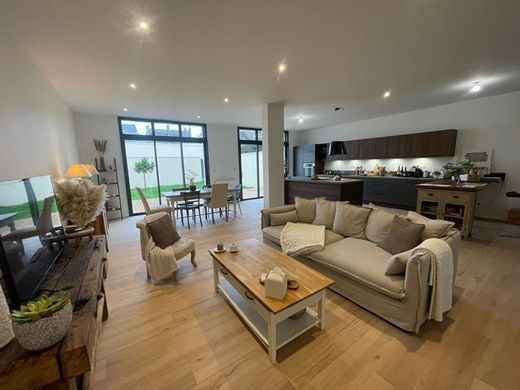 Luxury home in Le Mans, Sarthe
