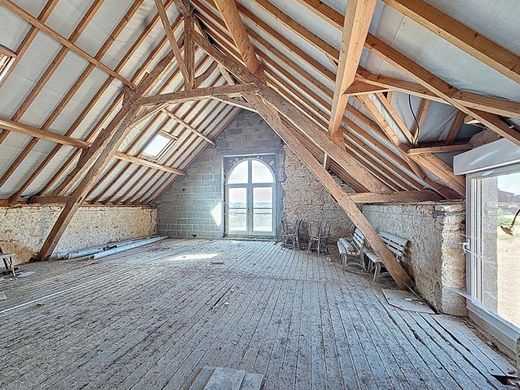 Luxe woning in Alençon, Orne