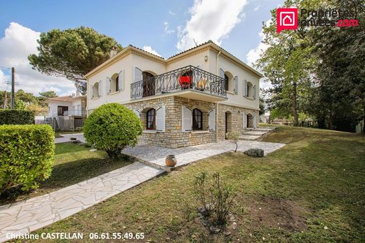 Luxus-Haus in Saint-Georges-de-Didonne, Charente-Maritime