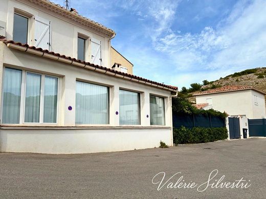 Le Rove, Bouches-du-Rhôneの高級住宅