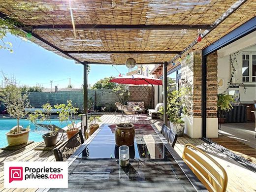 Casa de lujo en Saint-Sulpice-la-Pointe, Tarn