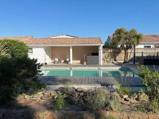 Luxury home in Audenge, Gironde