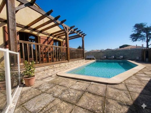 Luxury home in Lattes, Hérault