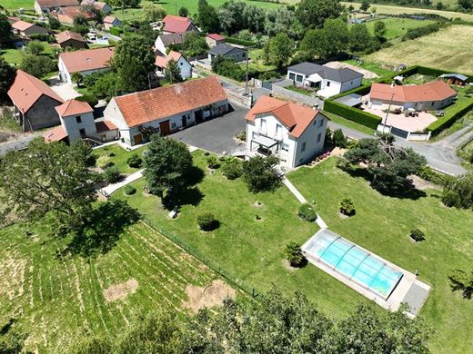 Casa de lujo en Serbannes, Allier