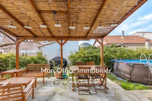 Элитный дом, Gardanne, Bouches-du-Rhône