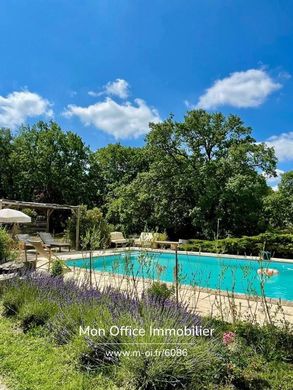 Luxury home in Venelles, Bouches-du-Rhône
