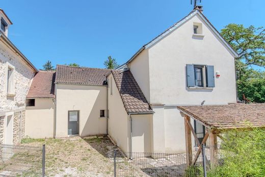 Luxury home in Longuesse, Val d'Oise