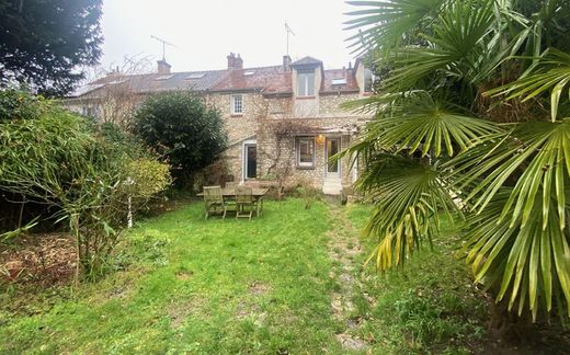 Casa de lujo en Villiers-Saint-Fréderic, Yvelines