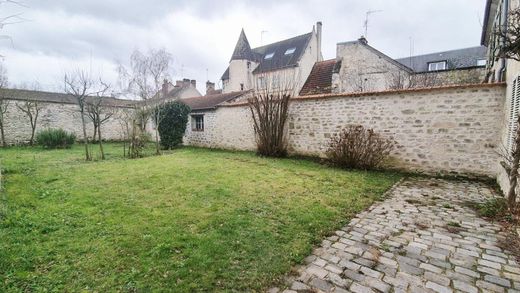 Luxe woning in Crépy-en-Valois, Oise