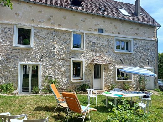 Luxury home in Pontoise, Val d'Oise