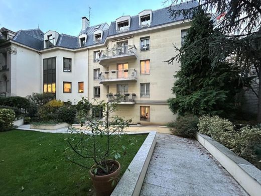 Apartment in Monceau, Courcelles, Ternes, Paris