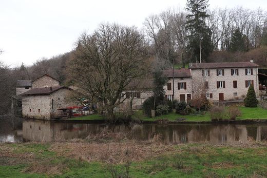 Luxus-Haus in Rochechouart, Haute-Vienne