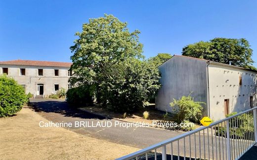 Maison de luxe à Chaillé-les-Marais, Vendée