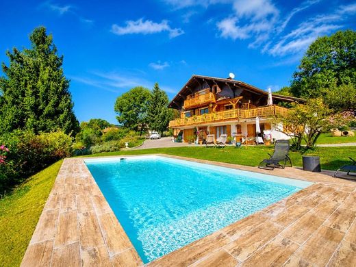 Casa di lusso a Faverges, Alta Savoia