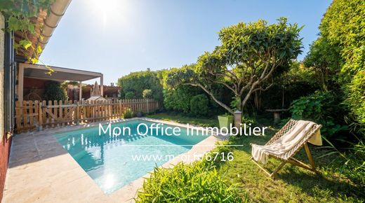 Luxury home in Pertuis, Vaucluse