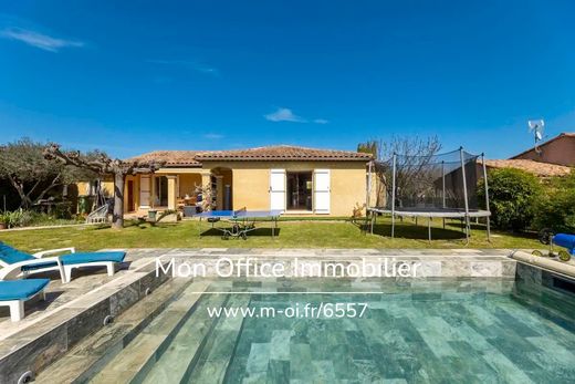 Luxury home in Peyrolles-en-Provence, Bouches-du-Rhône