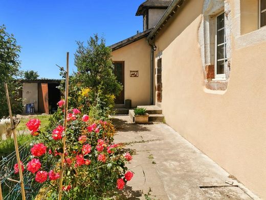 Luxury home in Faverdines, Cher