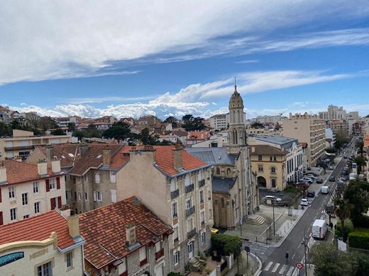 Apartment / Etagenwohnung in Biarritz, Pyrénées-Atlantiques