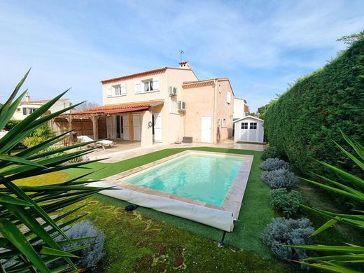 Luxe woning in Le Brusc, Var