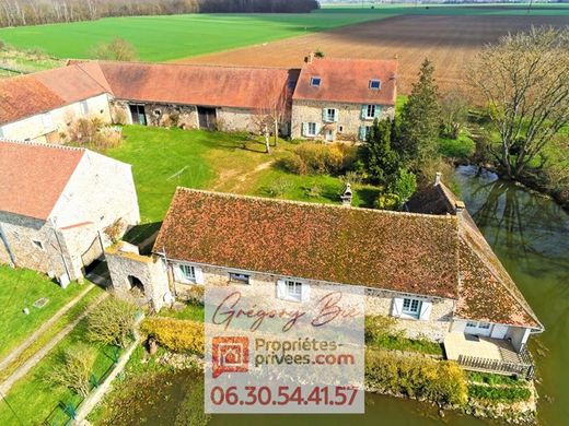 Demeure ou Maison de Campagne à Coulommiers, Seine-et-Marne