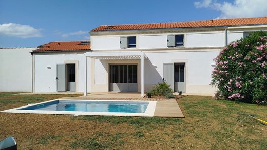 Casa de luxo - Saint-Laurent-de-la-Prée, Charente-Maritime