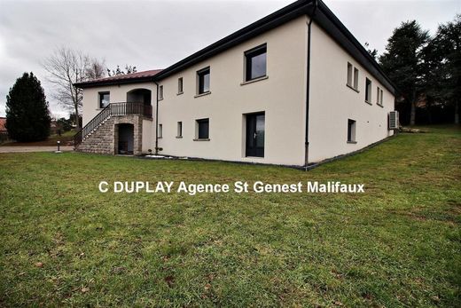 Luxury home in Dunières, Haute-Loire