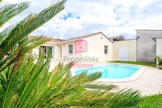 Luxury home in Parempuyre, Gironde